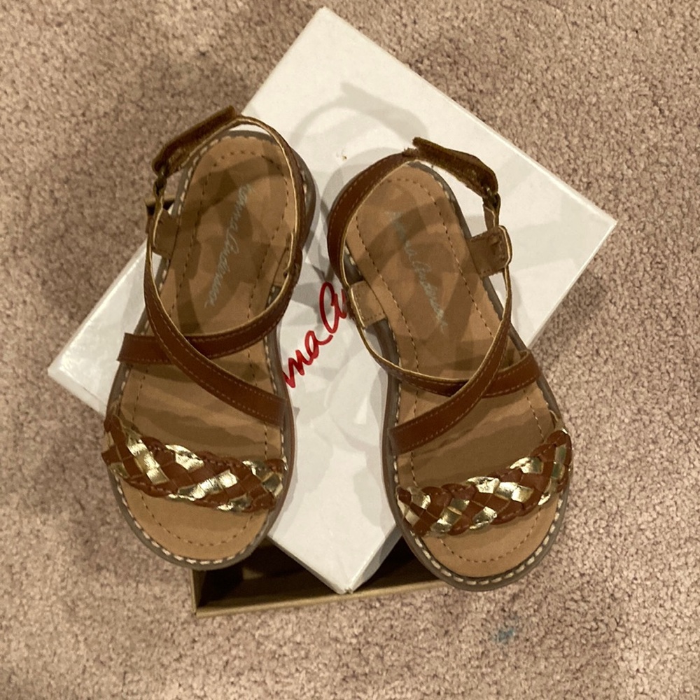 Girls size 9 Hanna Anderson sandals